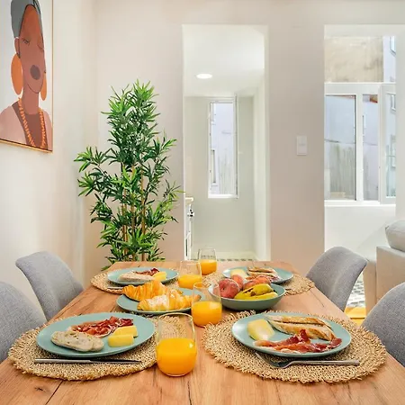 Whome Formosa #2 - 2-bed In Prime Location Perfect To Explore Апартаменты